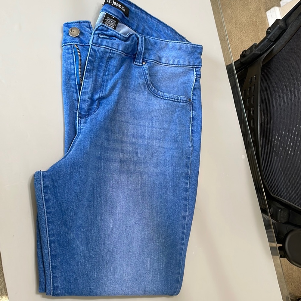 Light wash Blue Jeans - Very stretchy - Jegging